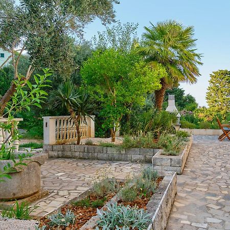 Apartment Pepermint - Iqm Destination Quality Veli Lošinj Exterior foto